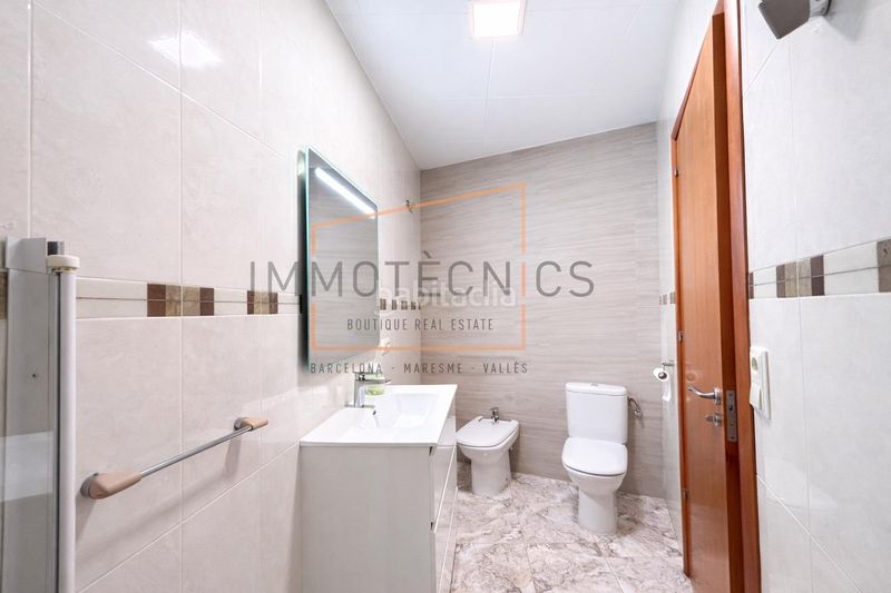 Foto 5d9b3bed-8706-41fe-a1ba-f03b06efcf97. Planta baixa amb calefacció a Canet de Mar