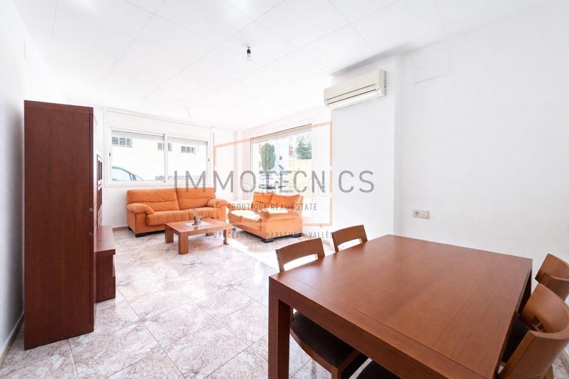 Foto fda8ebc4-c962-499e-9a55-67a32756e065. Planta baixa amb calefacció a Canet de Mar