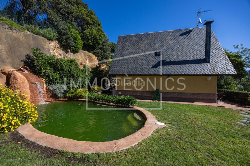 Foto 3dcad842-d3e5-43b6-96aa-1ca99486129e. Casa  a cuatro vientos con vistas mar en Sant Cebrià de Vallalta