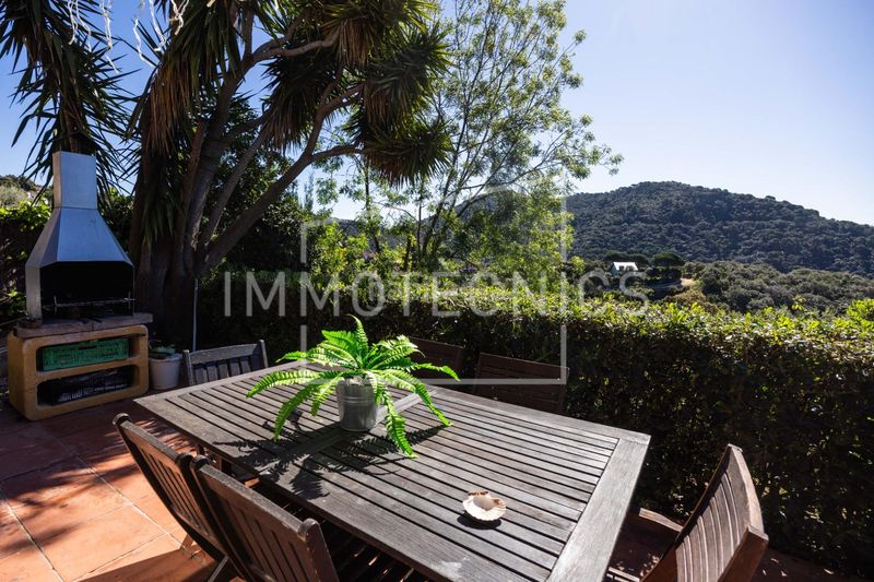 Foto b370b476-0398-4906-8106-a49b97ed5180. Casa  a cuatro vientos con vistas mar en Sant Cebrià de Vallalta