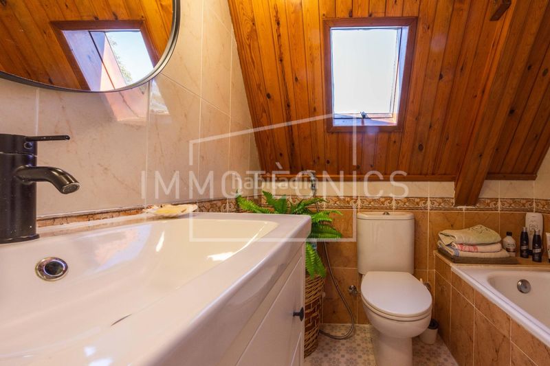 Foto e6a53b50-142a-4ebd-a742-0a48bbcecc4d. Casa  a cuatro vientos con vistas mar en Sant Cebrià de Vallalta