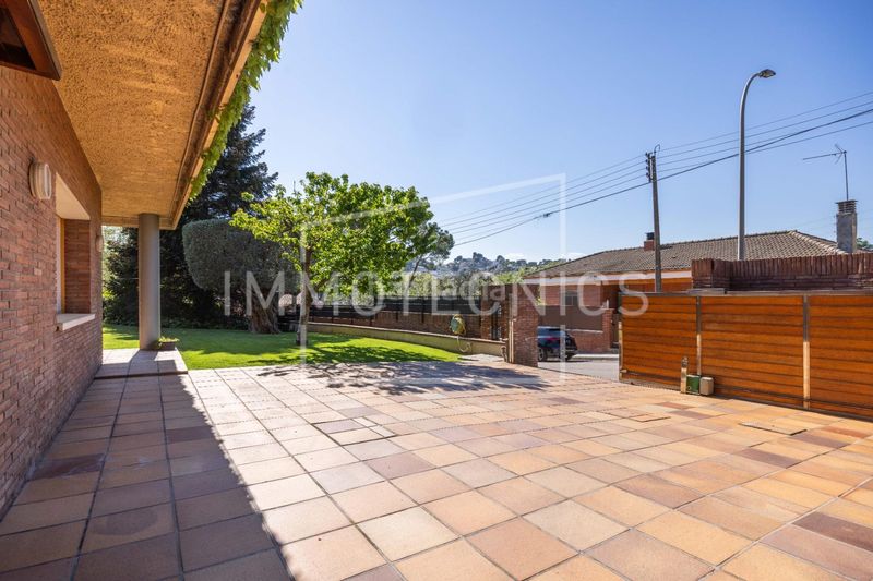 Foto 098bb1c7-0db9-44ce-a0c9-4557f0ee5e9f. Casa una casa singular, para compradores exigentes que valoran la autenticidad en Lliçà de Vall