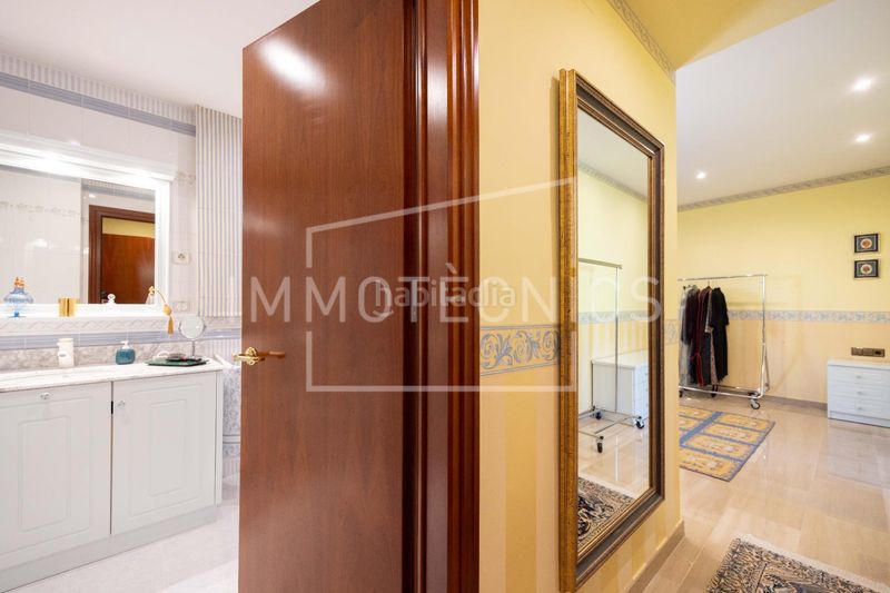 Foto 7bc4905d-d22f-4c24-a13f-e0cc0c57e975. Casa una casa singular, para compradores exigentes que valoran la autenticidad en Lliçà de Vall