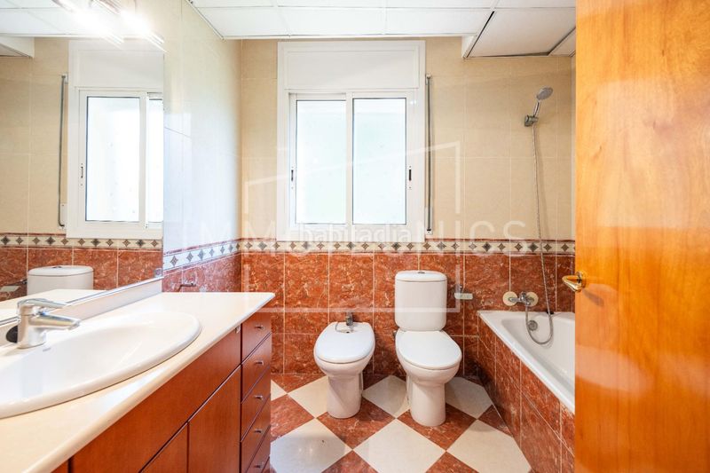 Foto 243f7797-ba01-4443-889a-9f13d93945be. Casa amb aparcament a Cànoves i Samalús