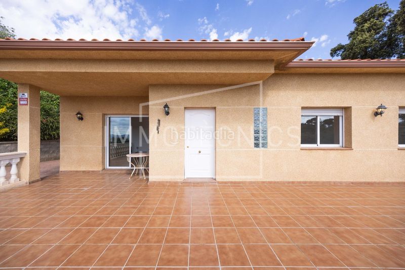 Foto 3c575360-40f3-4642-8cf6-2a827e7d7231. Casa amb aparcament a Cànoves i Samalús