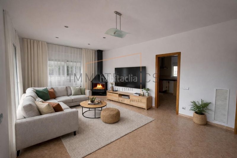 Foto 54141943-e60f-4a20-906b-d171e6c98dda. Casa amb aparcament a Cànoves i Samalús