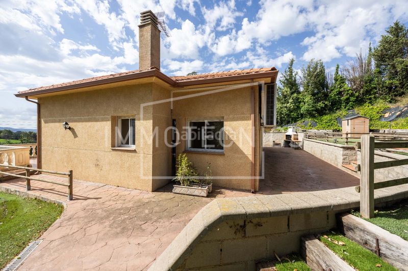 Foto 7f21d1ff-cf06-4571-b23a-b8da931b3354. Casa amb aparcament a Cànoves i Samalús