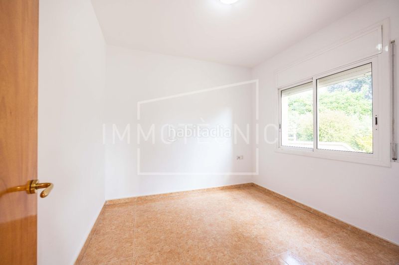 Foto b3565849-2845-45ac-8b65-a09f89a6202c. Casa amb aparcament a Cànoves i Samalús