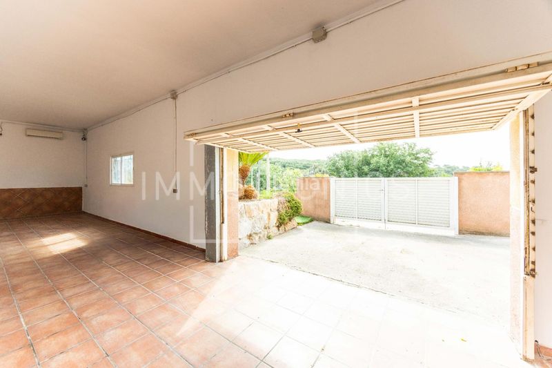 Foto c922f505-8d82-41f9-b509-6b19ead67446. Casa amb aparcament a Cànoves i Samalús