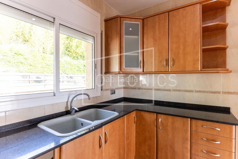 Foto d76376d4-e3a7-4707-b97b-50e1beef9204. Casa amb aparcament a Cànoves i Samalús