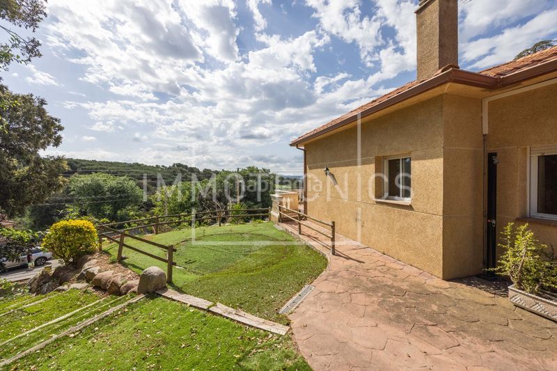 Foto e7d50ee9-3964-494c-b5b8-7d1f2fb84727. Casa amb aparcament a Cànoves i Samalús