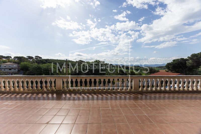 Foto fe94bc0a-fea7-43ea-91b3-b7dbcf2b35b1. Casa amb aparcament a Cànoves i Samalús