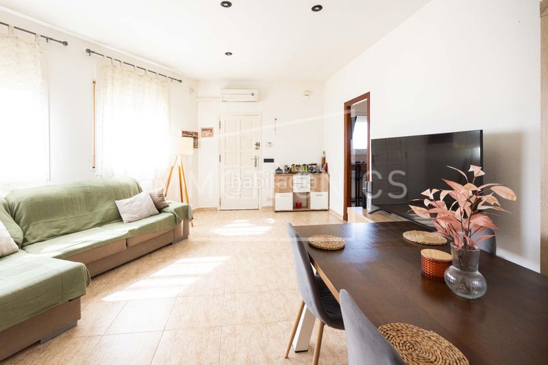 Foto 3edda392-fa7c-4dde-90a8-337d9bc0d2e9. Casa a Cànoves i Samalús