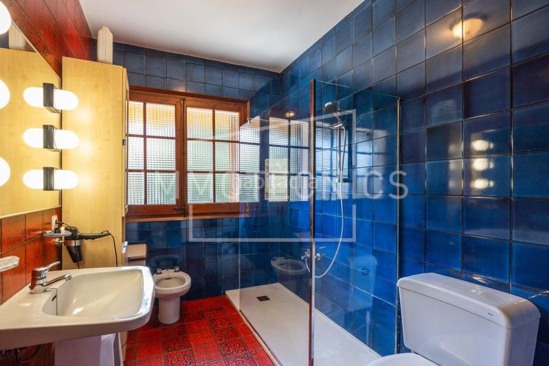 Foto 5a02ce17-ccfd-4448-8178-5bf2123e5fce. Casa amb calefacció aparcament a Llinars del Vallès