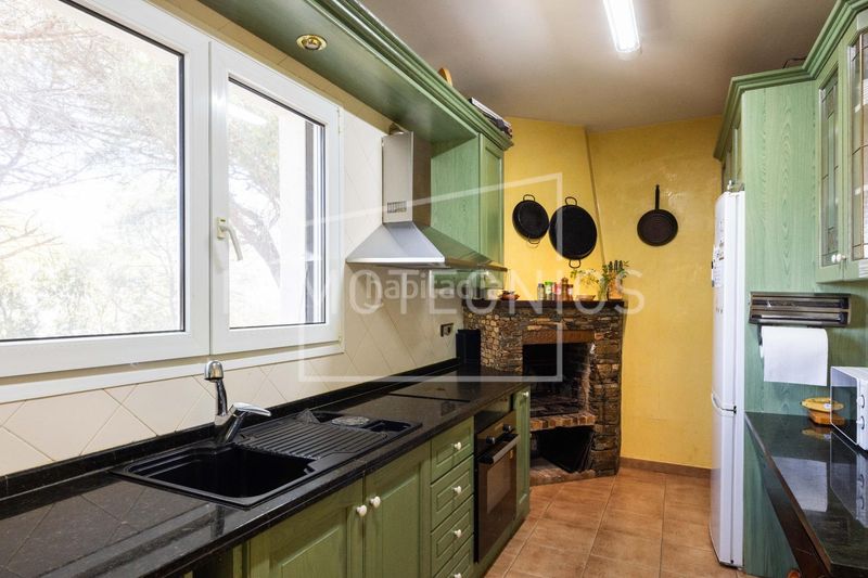 Foto fb50ca45-3bfb-4bd1-83df-266615aff161. Casa amb calefacció aparcament a Llinars del Vallès