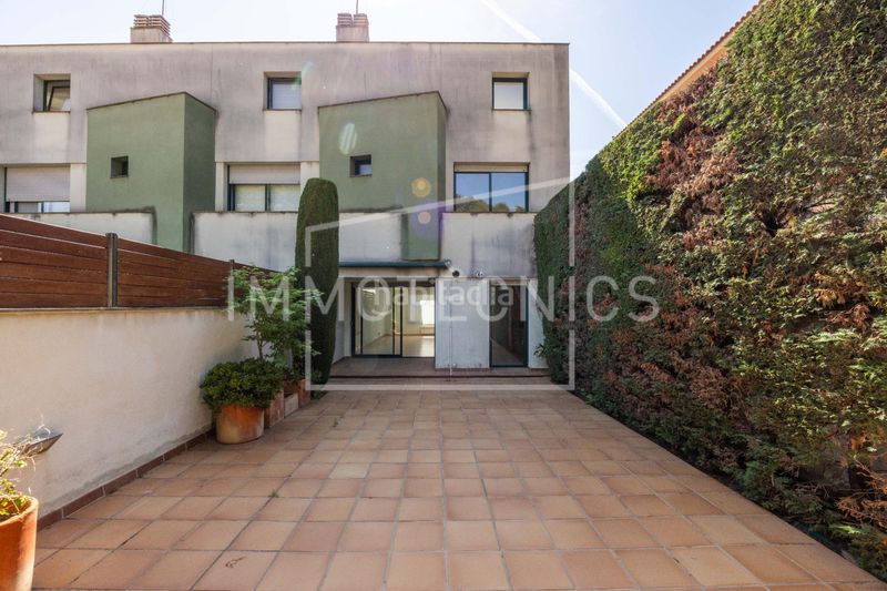 Foto 164a9937-2e53-48b2-84c6-1ec9f882fe91. Casa aparellada amb calefacció aparcament a Nord Oest - Can Noguera Garriga (La)