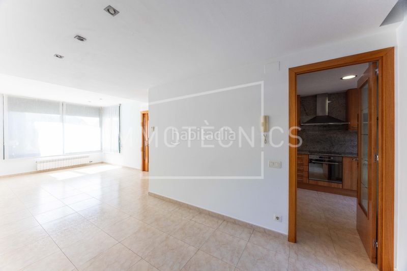 Foto 4ca5d0a2-70cb-4e36-97d6-75aee23cc2ae. Casa aparellada amb calefacció aparcament a Nord Oest - Can Noguera Garriga (La)
