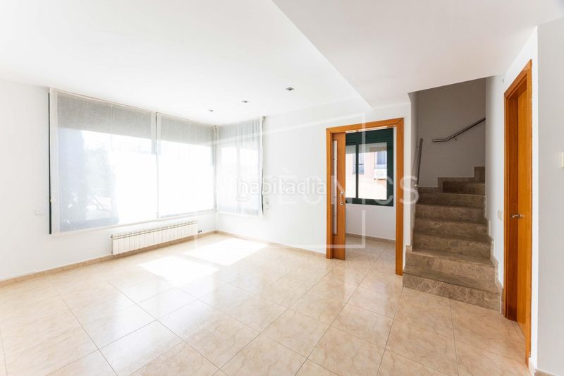 Foto e0b87198-a3d2-4dc3-9d1f-788d07ac8ed1. Casa aparellada amb calefacció aparcament a Nord Oest - Can Noguera Garriga (La)