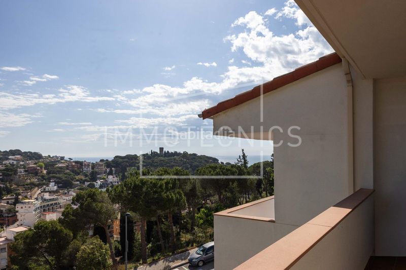 Foto 6d12a561-0d5d-4cbb-9869-e39541df758d. Casa adossada amb calefacció aparcament a Caldes d´Estrac
