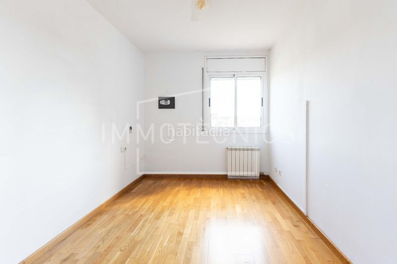 Foto d4e15f88-f767-4b41-a5c3-0106f408518d. Casa adossada amb calefacció aparcament a Caldes d´Estrac