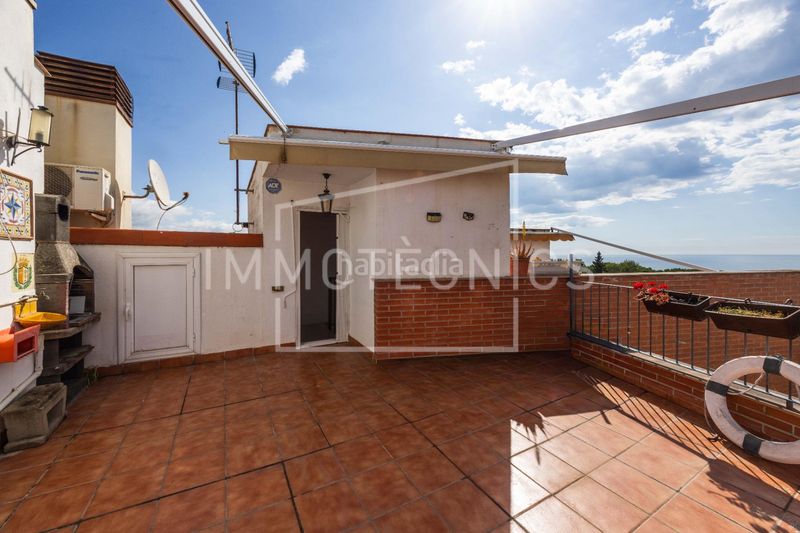 Foto d530ad82-9d02-486d-89b5-bb7fbf1d60a3. Casa adossada amb calefacció aparcament a Caldes d´Estrac