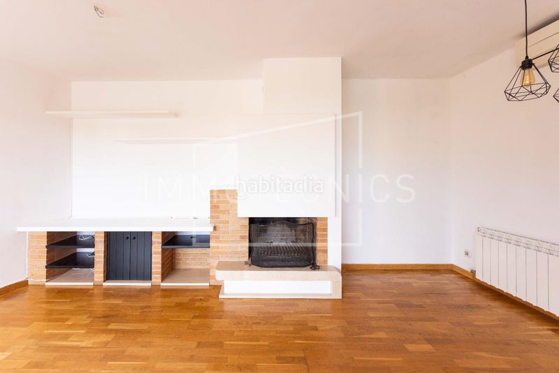 Foto f467d87e-32e3-4e4e-b28d-be38caa49050. Casa adossada amb calefacció aparcament a Caldes d´Estrac