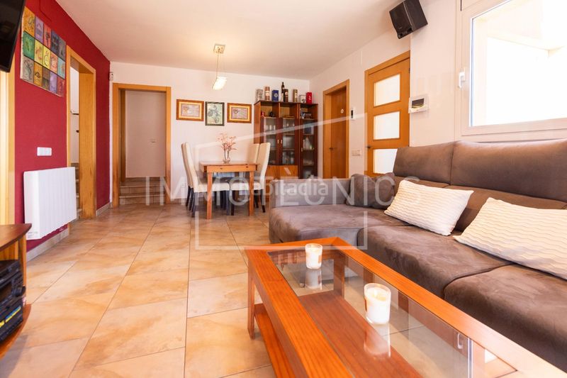 Foto 4ee5fbac-c158-4a26-9c04-444f6fbb58e6. Casa amb aparcament a Cànoves i Samalús