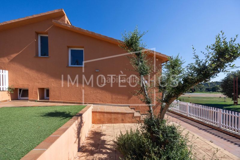 Foto 65358649-f825-4a73-bca2-369ac4a4f3b9. Casa amb aparcament a Cànoves i Samalús