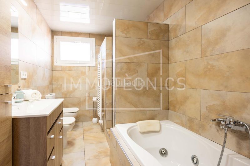 Foto ca82763f-92e8-49d8-b887-3356d2fb4028. Casa amb aparcament a Cànoves i Samalús