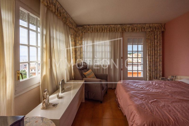 Foto 75b24829-80b9-4df7-b4e6-b73dcde75757. Xalet amb calefacció aparcament piscina a Canet de Mar