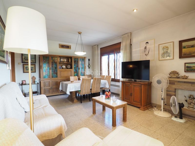 Foto f2fd9a76-2387-4075-ae8a-669993a44058. Casa amb calefacció aparcament a Canovelles