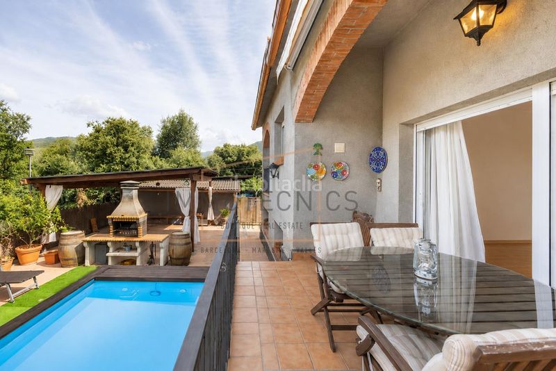 Foto 0a0f5bf3-2bf1-4c8c-9a8a-8d26e687524b. Casa amb calefacció aparcament piscina a Cànoves i Samalús