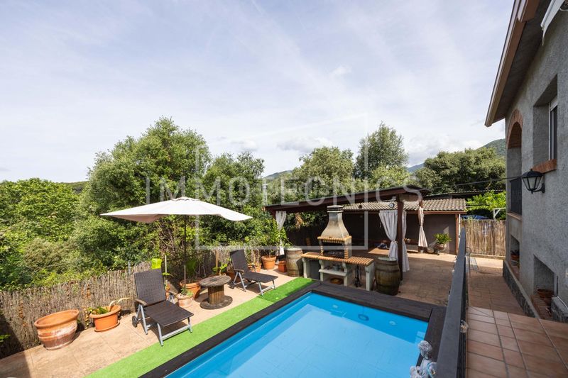 Foto 3a0cc0d3-e623-4452-a012-03bf62276e12. Casa amb calefacció aparcament piscina a Cànoves i Samalús