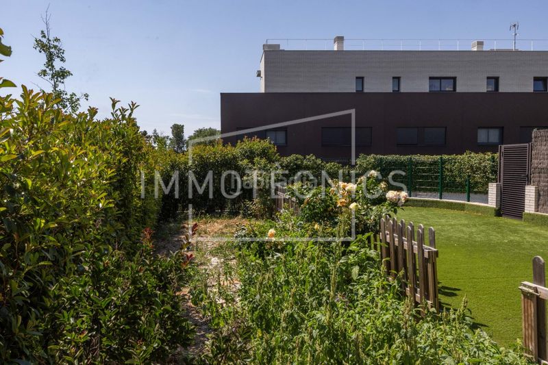 Foto 8d8a5e03-c88b-45a2-aa23-27bb6cc30479. Tríplex amb calefacció aparcament piscina a Ametlla del Vallès (L´)