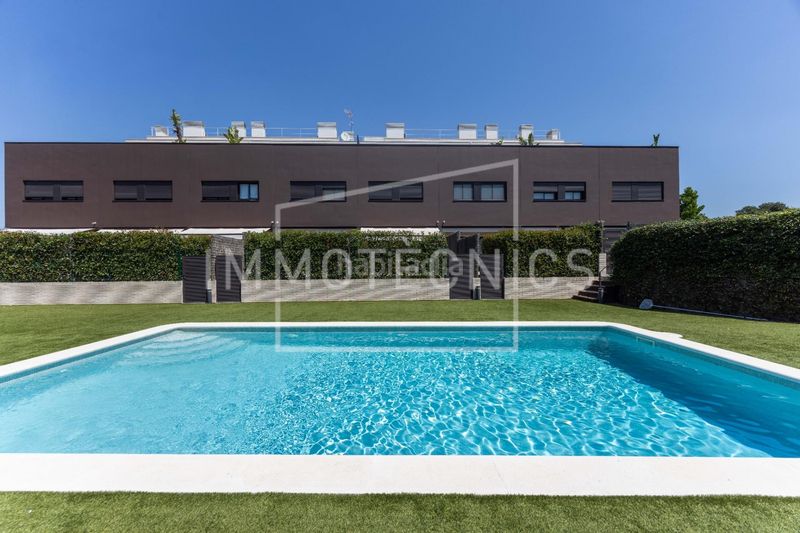 Foto db621768-b86b-46a6-b1b7-07f07ac789be. Tríplex amb calefacció aparcament piscina a Ametlla del Vallès (L´)