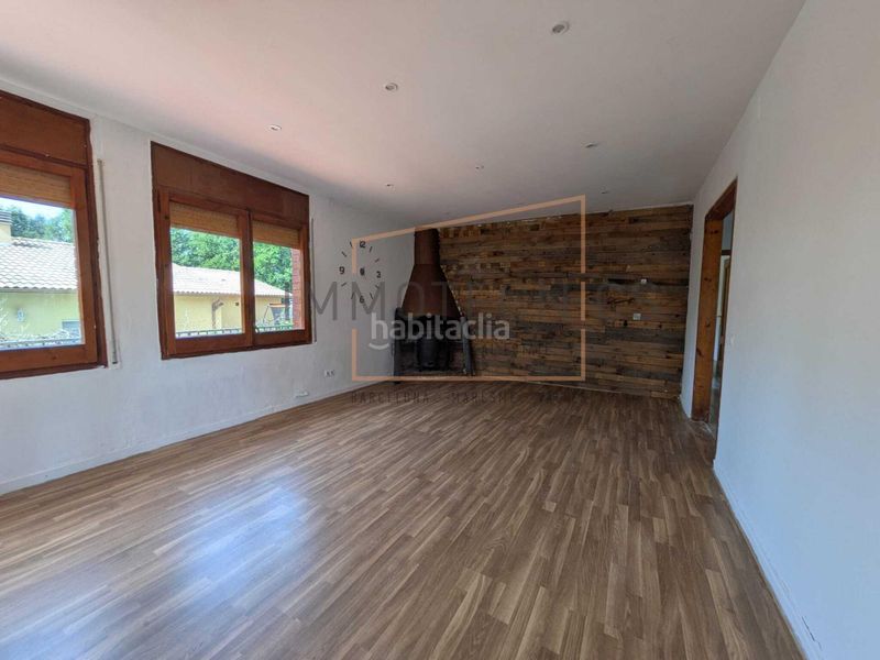 Foto 776ac390-d40b-44aa-9a41-82893776f252. Casa con parcheggio in Moià
