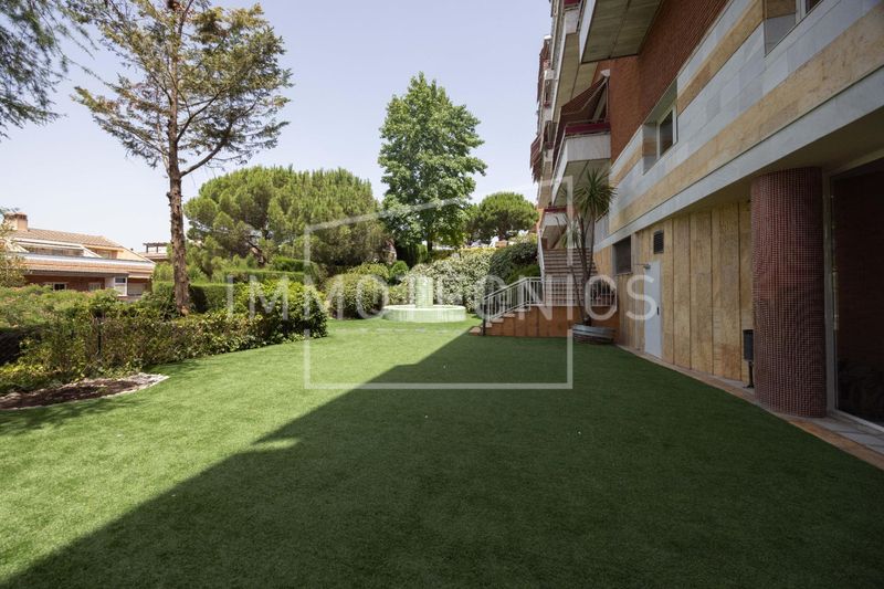Foto e53783b7-b8c5-4f38-a309-09faec0d184e. Àtic amb calefacció aparcament piscina a Font Verda Granollers