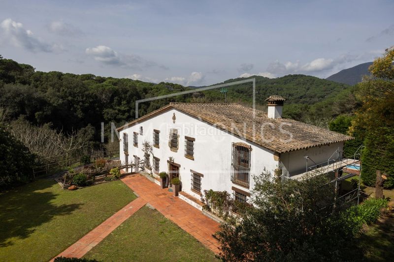 Foto 7d18734d-50b8-419f-893d-d9ea486e25c8. Masia a cami de canet 0 a Sant Iscle de Vallalta