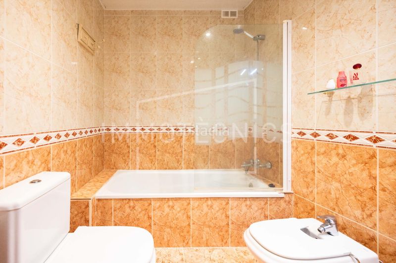 Foto 41badb0f-bfb9-4eb1-88a8-f335f5cdbea7. Casa amb calefacció aparcament a Canet de Mar