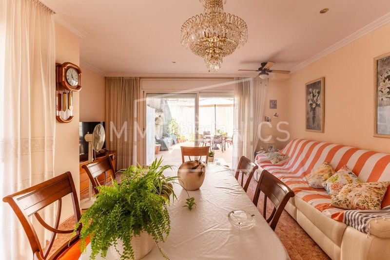 Foto 6b96b9d9-a353-4c86-aa75-84b0f20b8e77. Casa amb calefacció aparcament a Canet de Mar