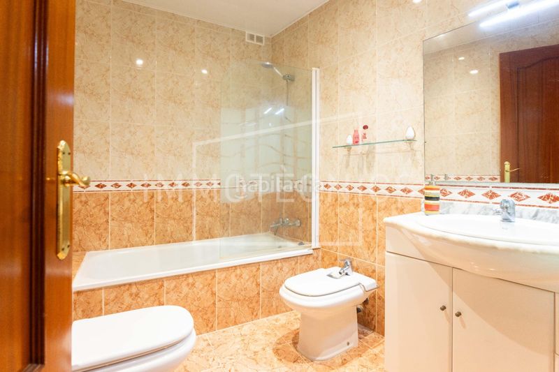 Foto 759e8a10-d3e6-4c34-9e2a-d15a6f00a987. Casa amb calefacció aparcament a Canet de Mar