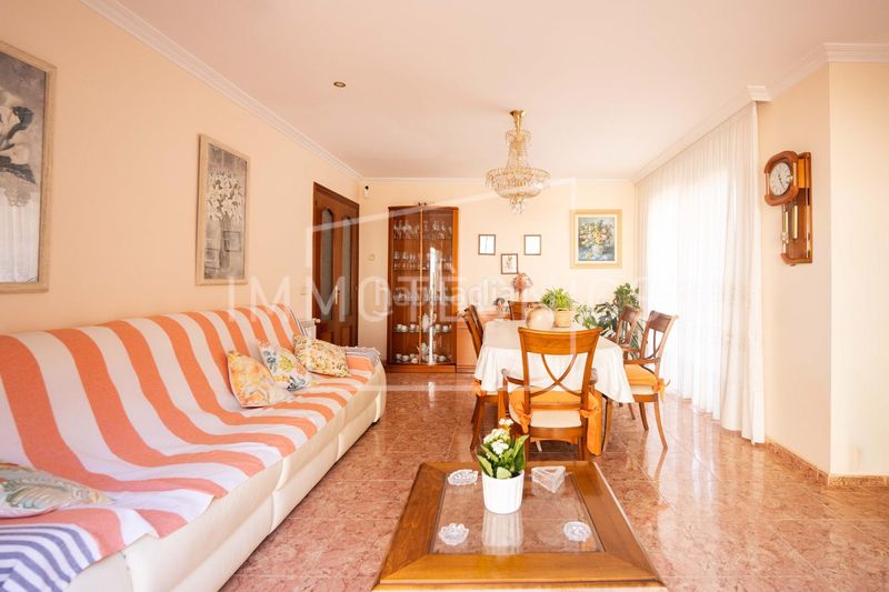 Foto e62479f2-e3f6-44df-b5dd-fc58476e4398. Casa amb calefacció aparcament a Canet de Mar
