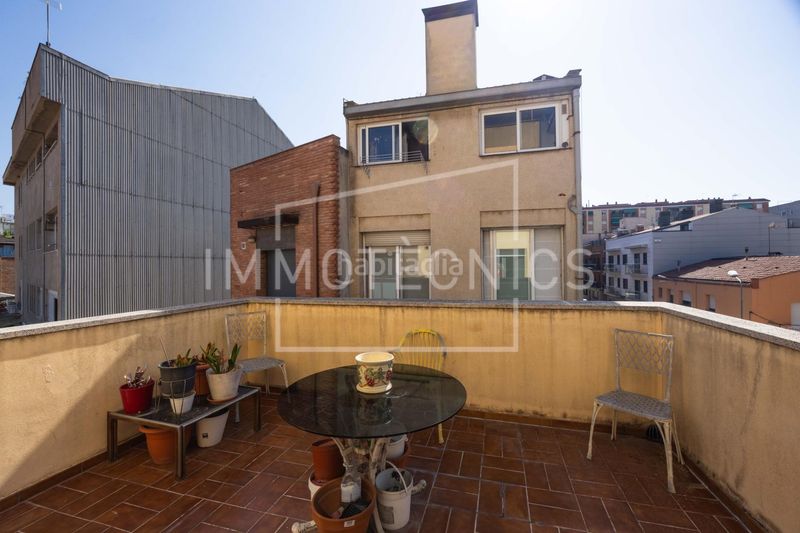 Foto d9b4ebad-7867-4db9-af96-33907db9f487. Casa amb calefacció aparcament a Lledoner Granollers
