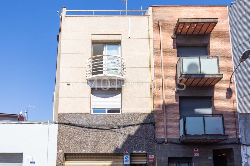 Foto 5d8d2b34-e5a9-4200-a723-a76db1cfbab9. Casa en venta, un edificio con historia en Lledoner Granollers
