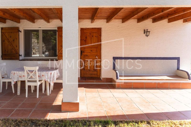 Foto 9f5a56b7-6e45-4c62-95b5-d56360f98585. Xalet amb calefacció aparcament piscina a Sant Cebrià de Vallalta