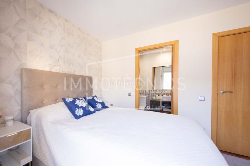 Foto b2051368-8b94-4792-a213-5b47037ec7e9. Casa adossada amb calefacció aparcament a Canet de Mar