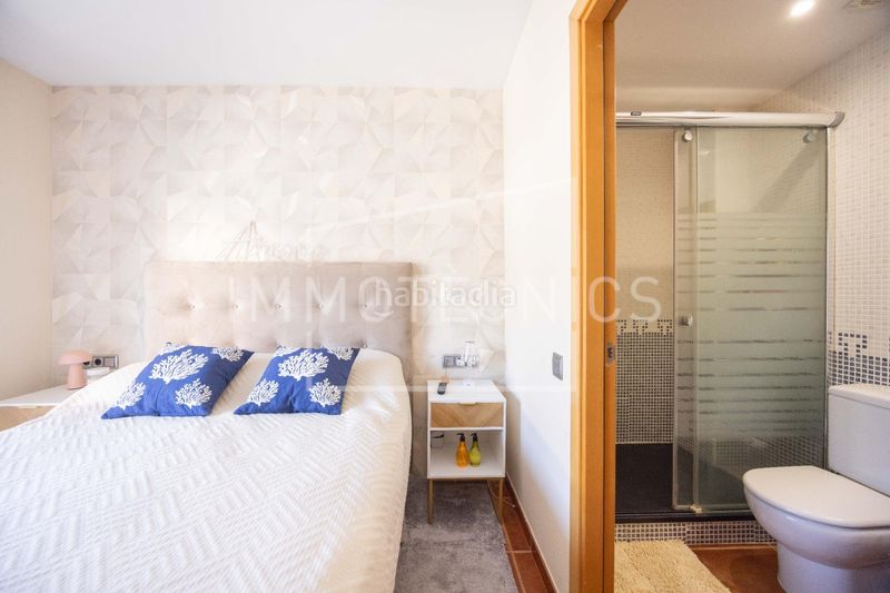 Foto facbc753-1771-49ff-bba1-beb59e642889. Casa adossada amb calefacció aparcament a Canet de Mar