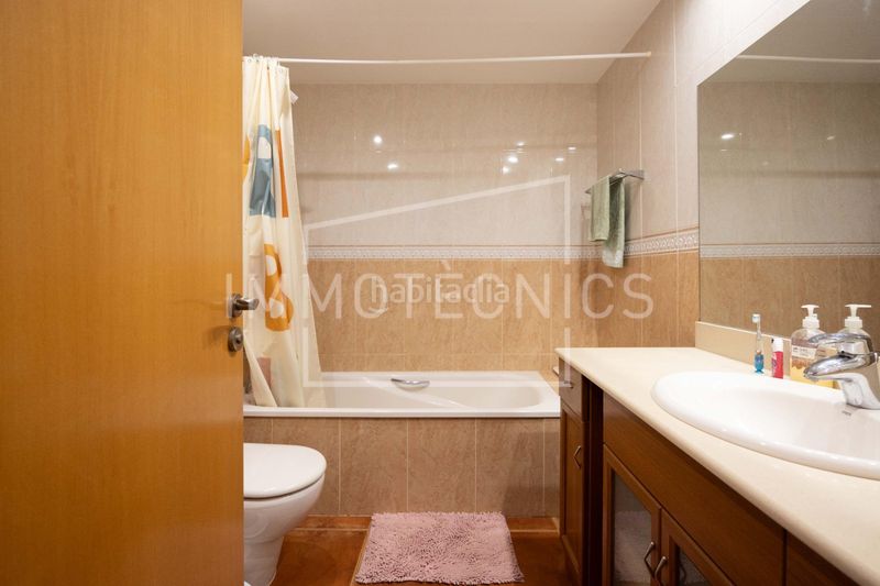 Foto fe31307b-2c98-468b-9134-29528704e556. Casa adossada amb calefacció aparcament a Canet de Mar