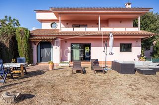Maison  Carrer oreneta. Casa a cuatro vientos con gran parcela en llinars del vallès