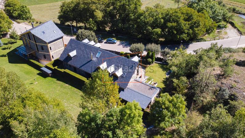 Foto 88a8a296-6ffb-464a-9a33-ce16211d4045. Xalet amb aparcament piscina a Esterri d´Àneu